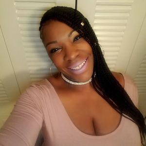 Meet your Posher, Monica